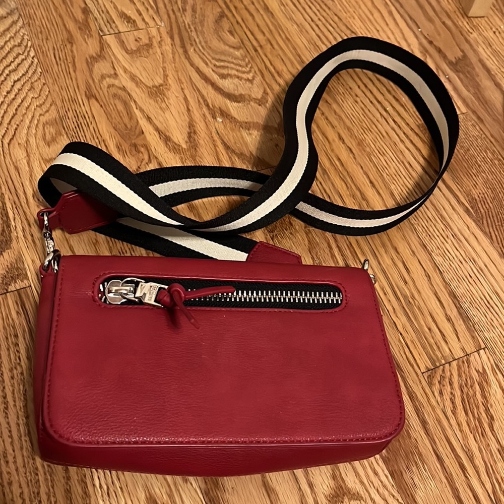 Express convertible purse